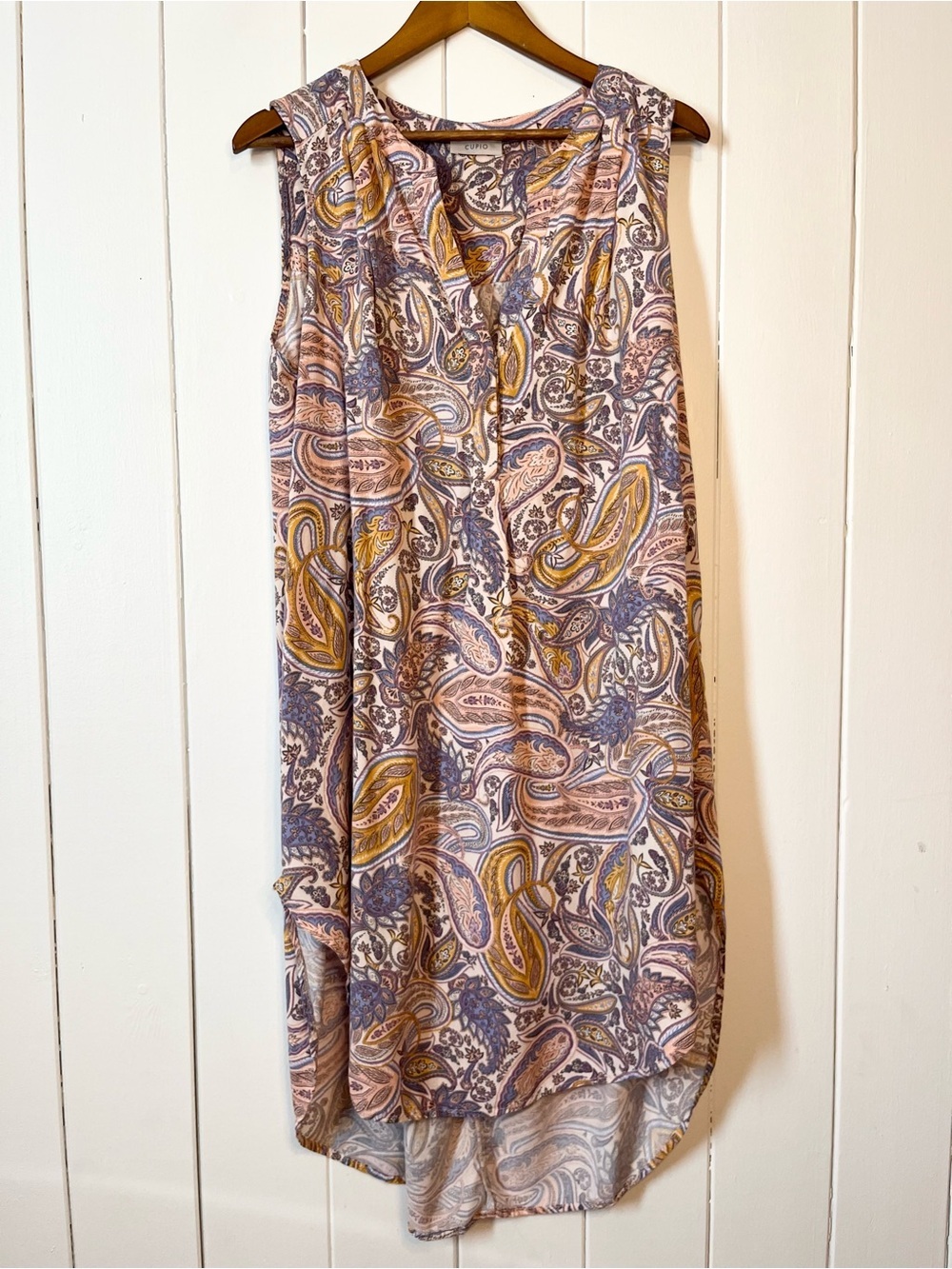Cupio Paisley Sleeveless Dress.